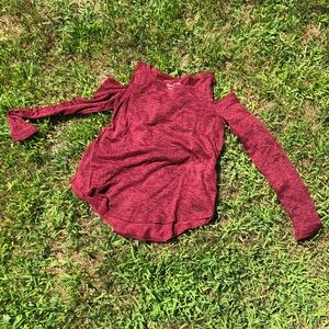 red hollister sleeve cut out long sleeve